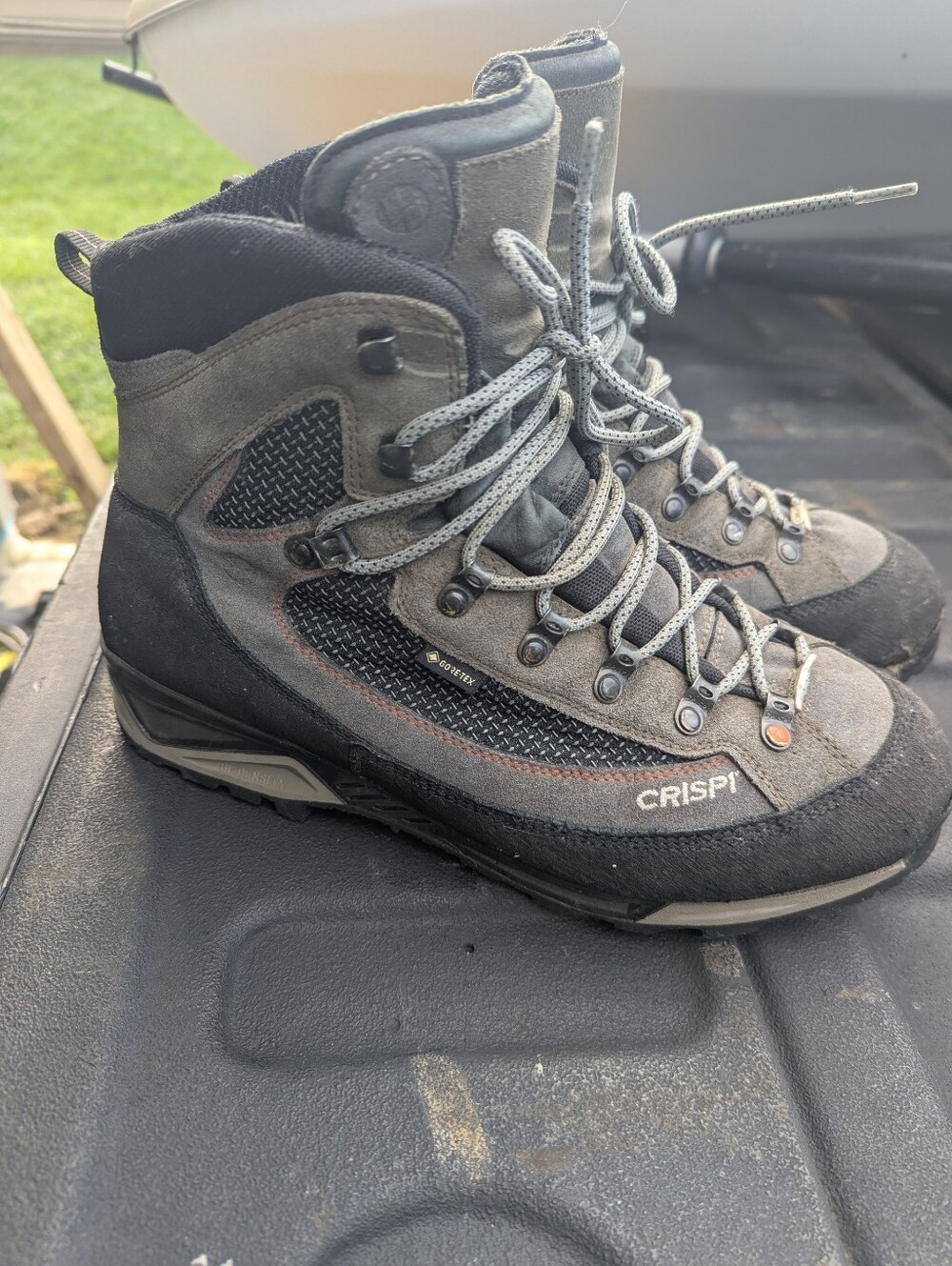 Mens Hiking Boots. Crispi
